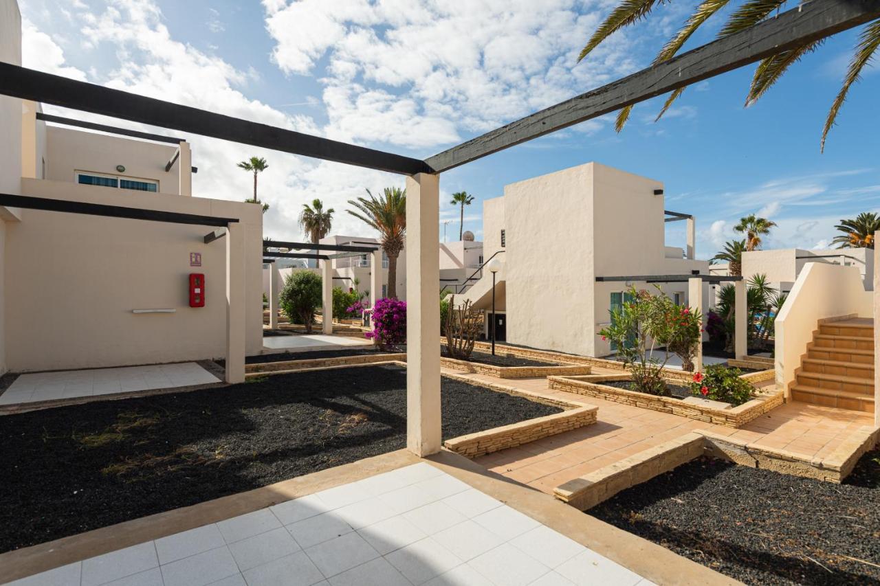 Homeforguest Apartamento 15 Con Terraza Y Piscina En コラレホ エクステリア 写真